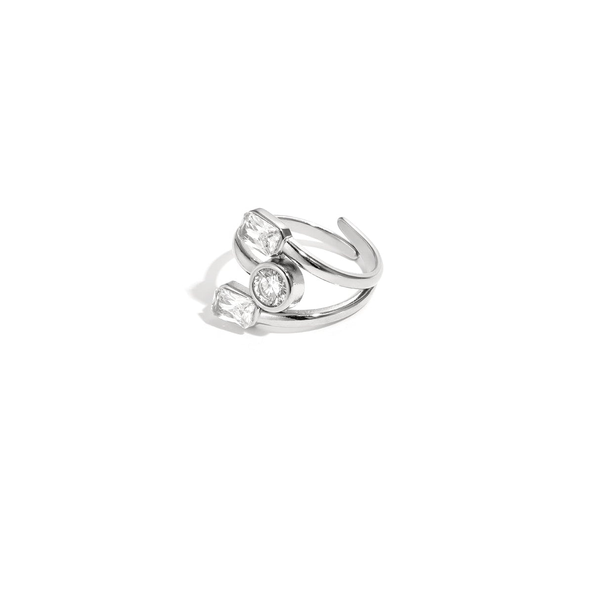 Ring with varying stones